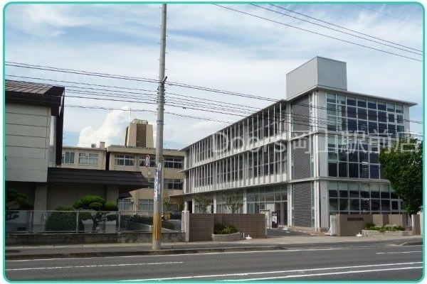 【岡山市北区北長瀬表町のマンションの小学校】