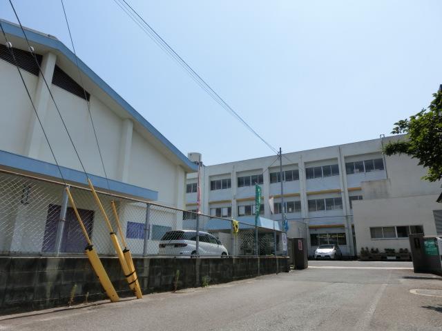 【レオパレス浅川台の小学校】