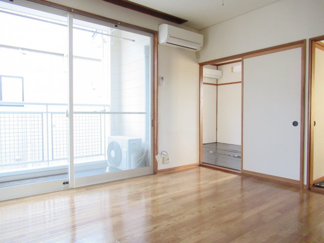 居室・リビング　サンプル写真になります。