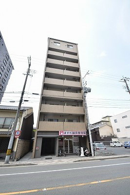 【京都市上京区元北小路町のマンションの建物外観】