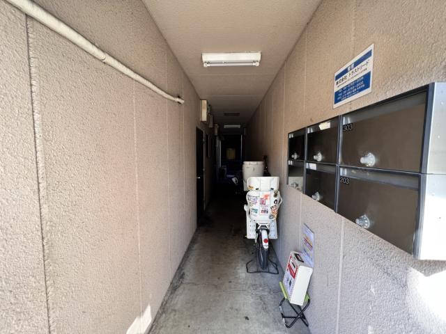 【大阪市此花区島屋のマンションのエントランス】