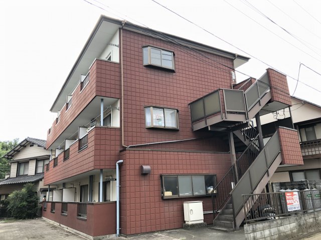 東松山市幸町のマンションの建物外観