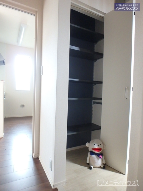 玄関　[参考]クリーニング前の画像となりますｂｙアメニティハウス