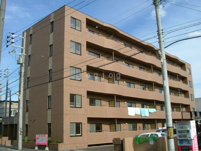 札幌市白石区菊水元町一条のマンションの建物外観