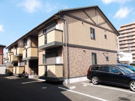 駐車場　敷地内に駐車場ございます。