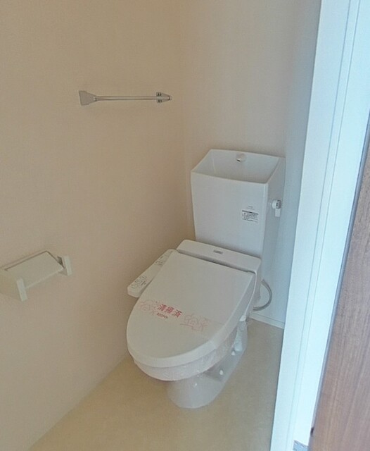 トイレ　☆洗浄機能付暖房便座☆