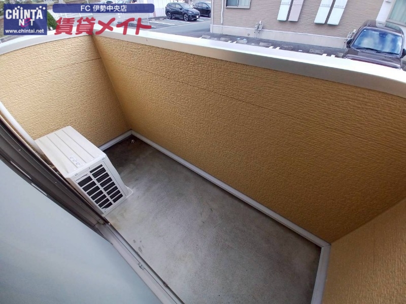 バルコニー　同物件別部屋写真