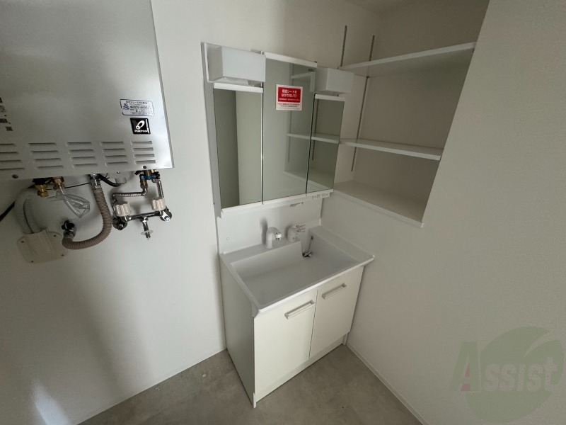 洗面設備　こちらに洗面台があります。朝の洗顔はこちらで。