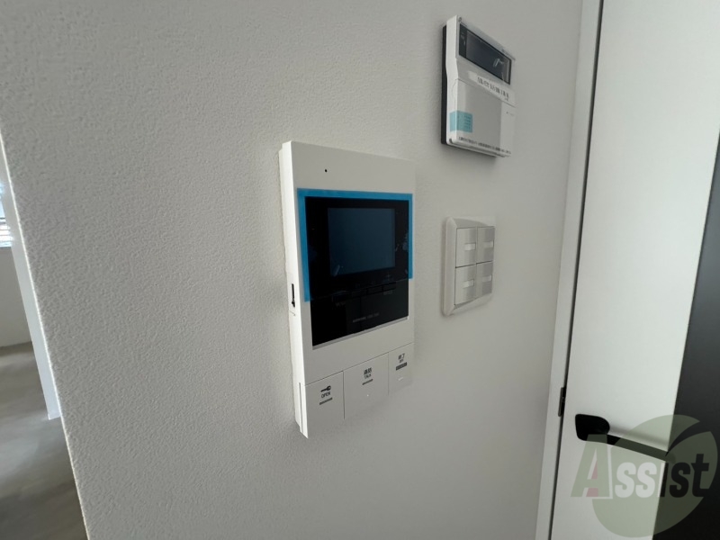 セキュリティ　ＴＶモニター付インターホンです。来客者の顔が見えるので安心！