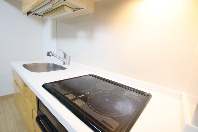 キッチン　※別号室の参考写真のため、現況優先です。