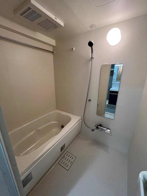 バス・シャワールーム　※同タイプ間取り501号室の写真です