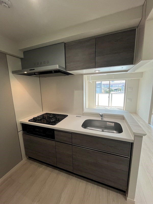 キッチン　※同タイプ間取り501号室の写真です