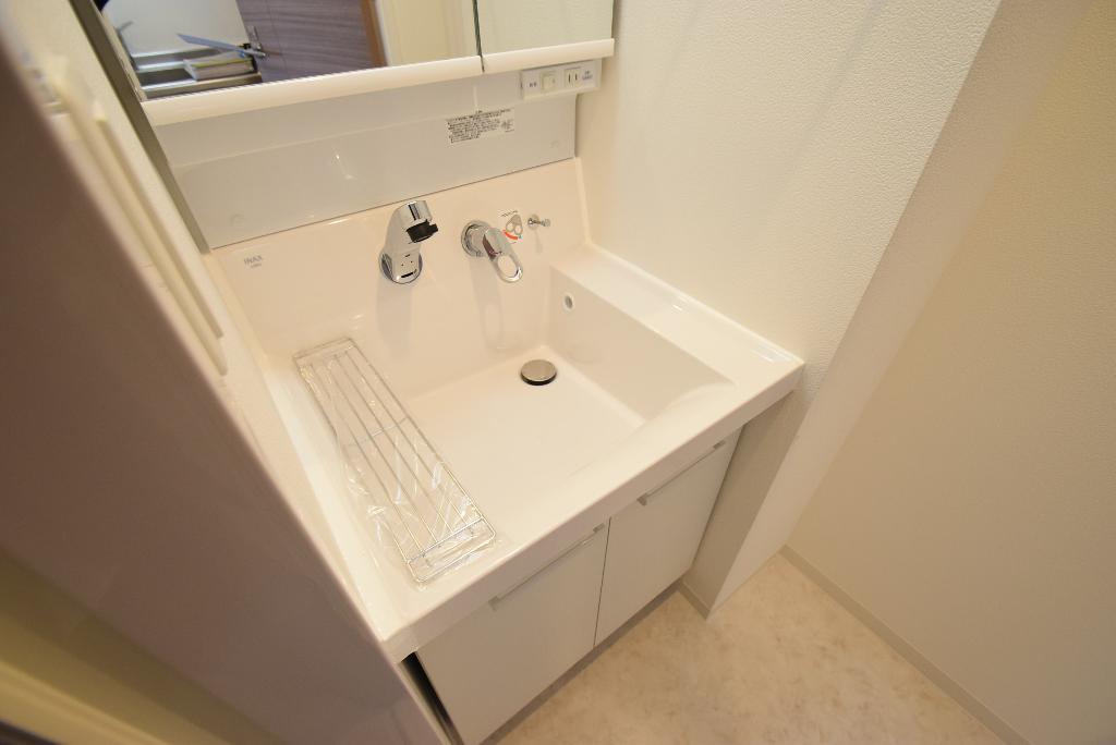 洗面設備　洗髪洗面化粧台