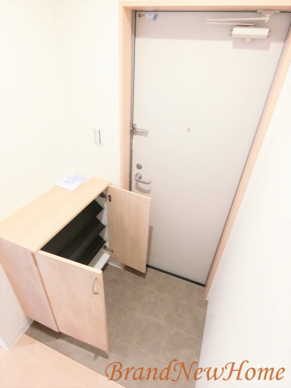 玄関　同施工会社イメージ写真