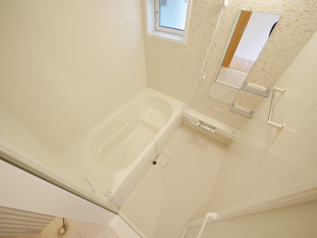 バス・シャワールーム　★人気の一坪バスで思い切り手足を伸ばせますよ★