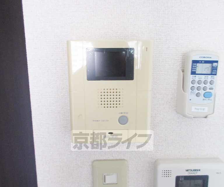 セキュリティ　モニター付きインターホンです。