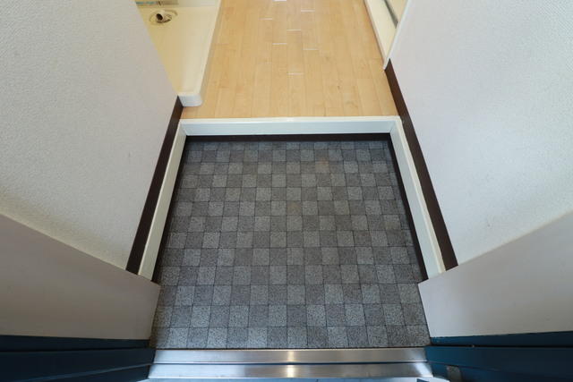 玄関　すっきりした明るい玄関です♪※別部屋参考写真