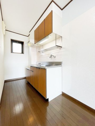 キッチン　写真は同マンション別室の写真になります