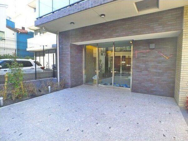 エントランス　エントランス