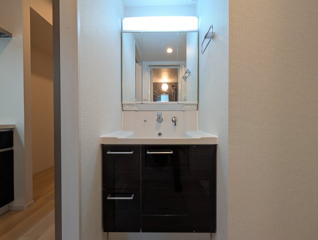 洗面設備　コンパクトで使いやすい洗面所