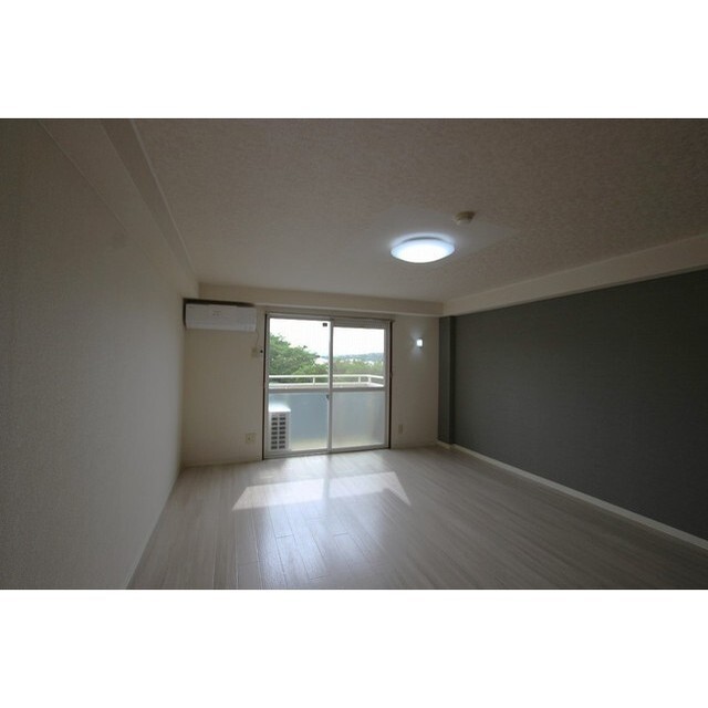 居室・リビング　照明付