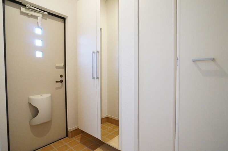 玄関　図面と現状に相違がある場合には現状を優先