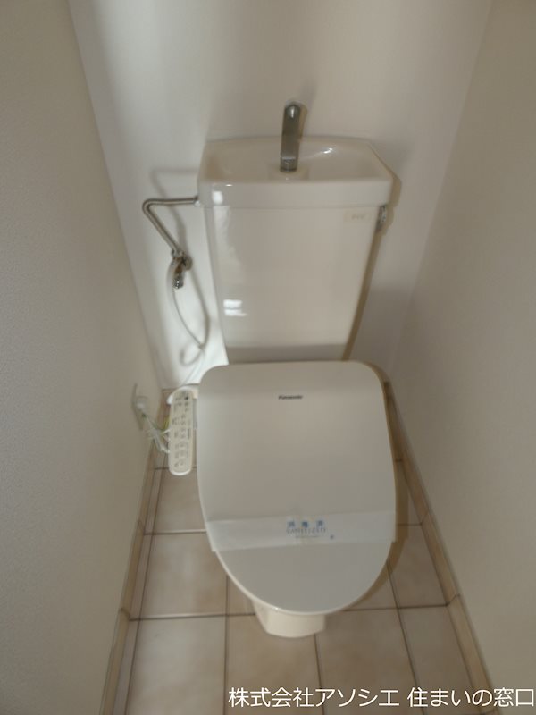 トイレ　ウォシュレット便座