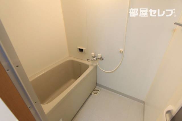 バス・シャワールーム　※２０１号室の写真になります。