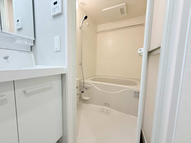 バス・シャワールーム　同一タイプ