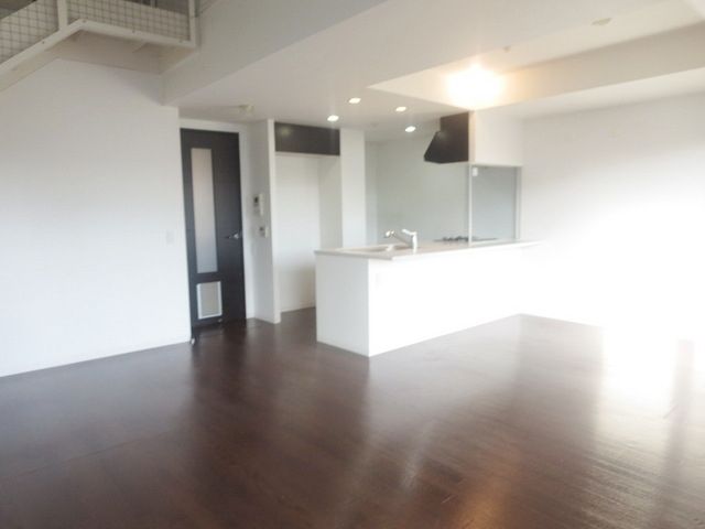 居室・リビング　★お部屋探しはタウンハウジング稲田堤店まで★