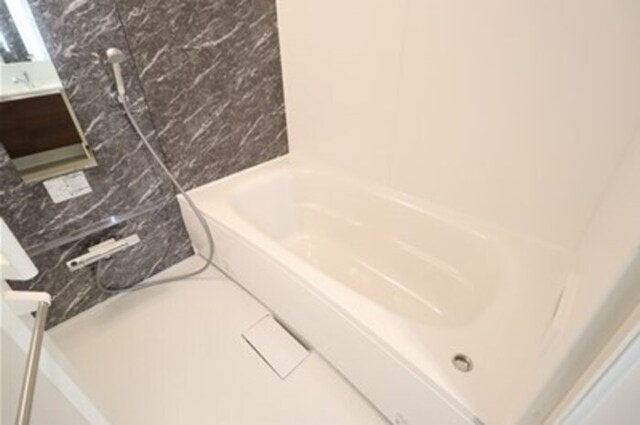 バス・シャワールーム　浴室