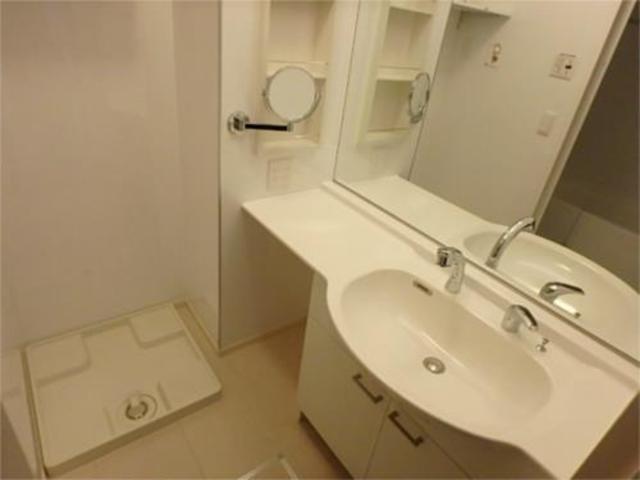 洗面設備　シャンプードレッサーで忙しい朝も快適です