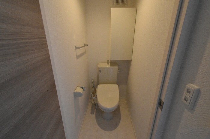 トイレ　ウォシュレット付きです。