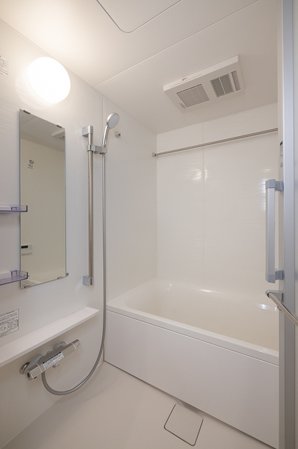 バス・シャワールーム　※写真は同タイプ住戸です。