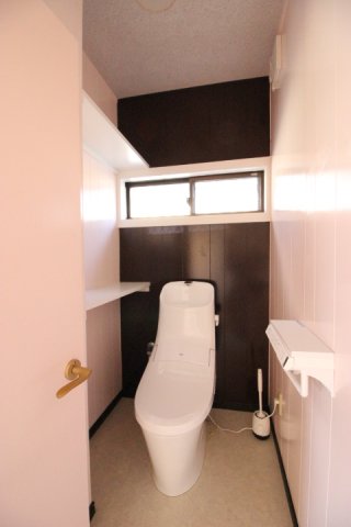 トイレ　トイレもきれいです