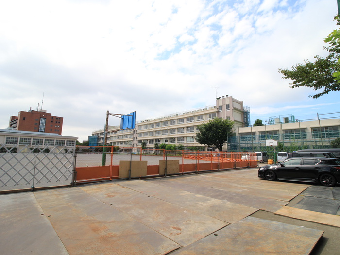 中学校　葛飾区立立石中学校（中学校）まで432m