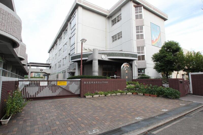 中学校　名古屋市立津賀田中学校（中学校）まで440m