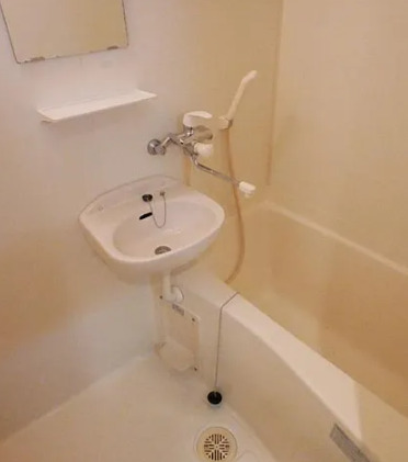 バス・シャワールーム　※反転タイプの写真を使用しています。※反転タイプの写真を使用