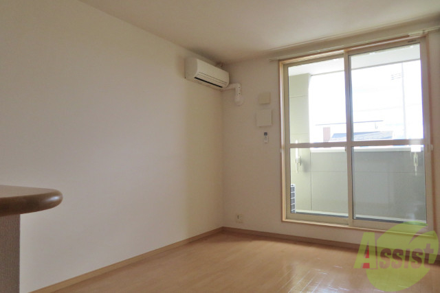 居室・リビング　リビングは広々としておりゆったりできそうです。