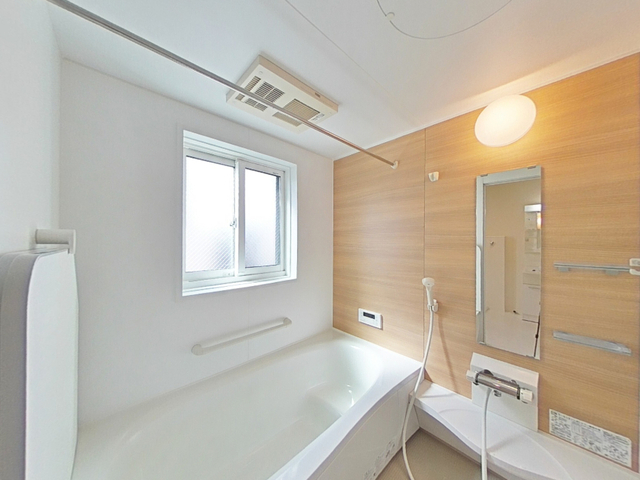 バス・シャワールーム　追焚給湯付きバス