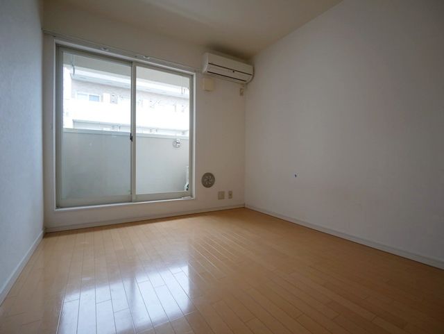 居室・リビング　★二面採光の明るいお部屋です★