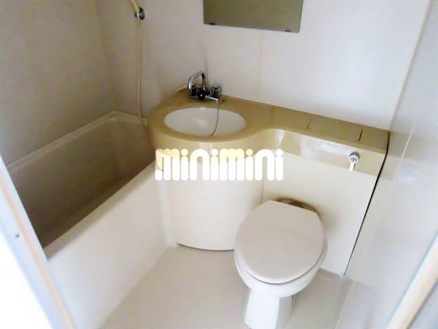 バス・シャワールーム　ユニットバスはお掃除がラクですね