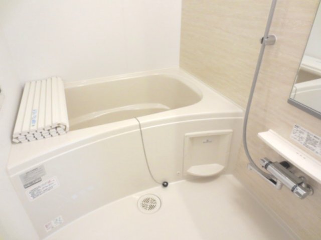 バス・シャワールーム　★追い焚き・乾燥機★