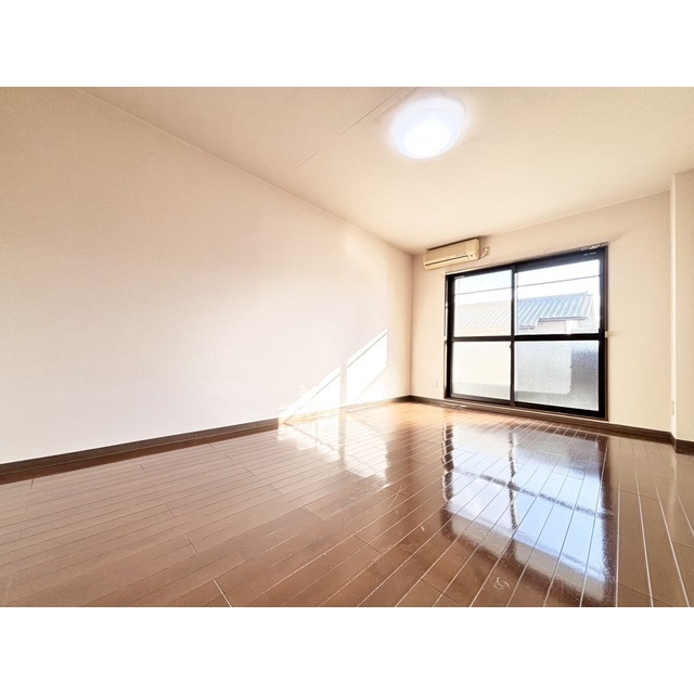 居室・リビング　リビング（同仕様タイプ）