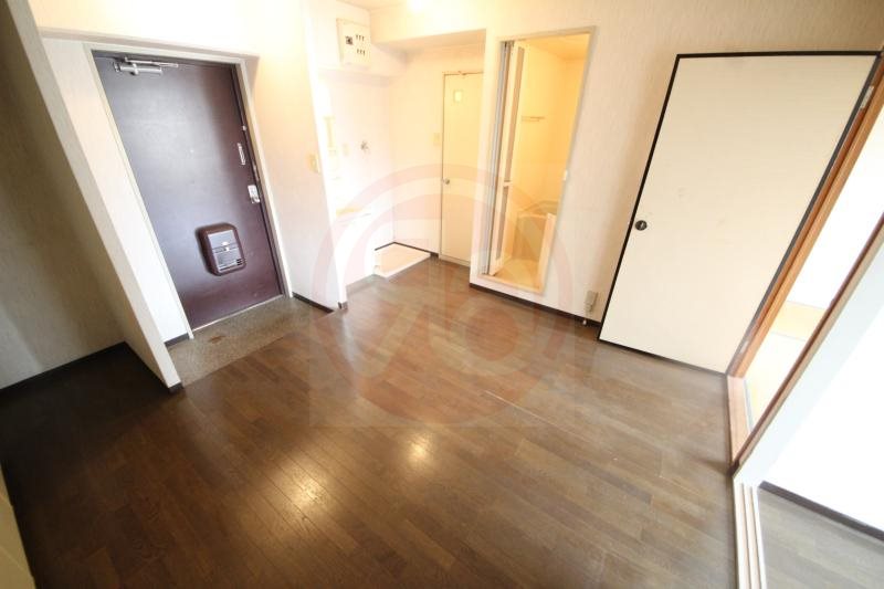 居室・リビング　こちらの居間で趣味の時間をお楽しみください