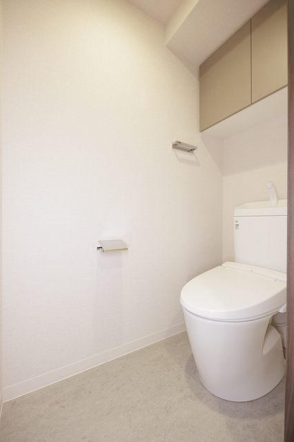 トイレ　※写真は同タイプ住戸です。