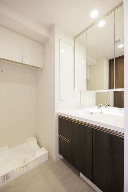 洗面設備　※写真は同タイプ住戸です。