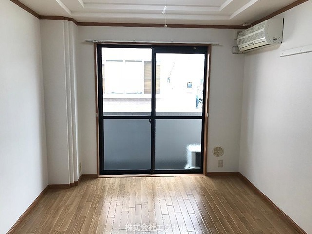 居室・リビング　明るい室内です。