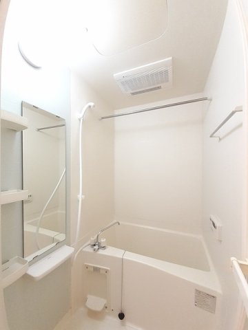 バス・シャワールーム　きれいなお風呂です