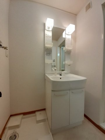 洗面設備　広い洗面スペース